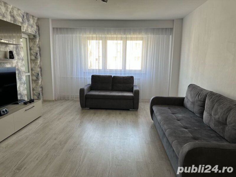 Trei camere langa Parcul Sebastian, 76 mp, bloc 2001.