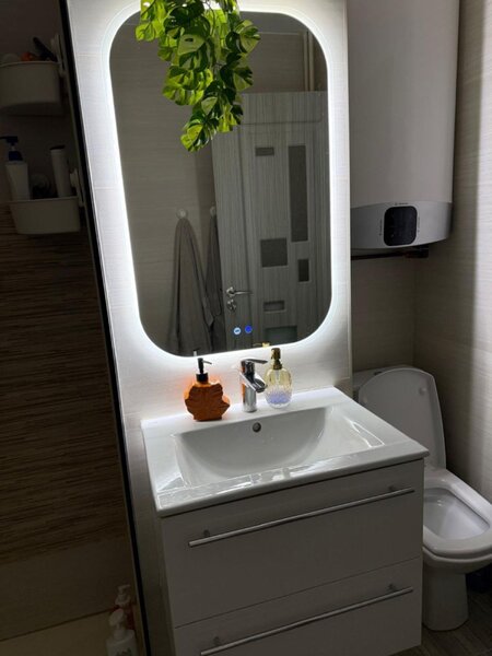 Trei camere langa Parcul Sebastian, 76 mp, bloc 2001.