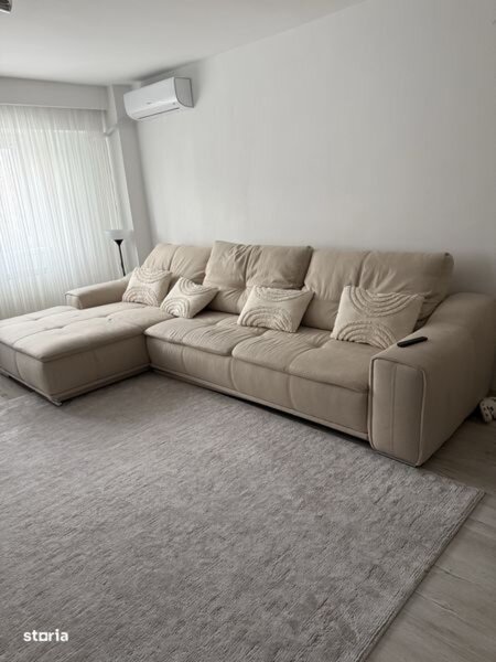 Trei camere langa Parcul Sebastian, 76 mp, bloc 2001.