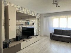 Trei camere langa Parcul Sebastian, 76 mp, bloc 2001